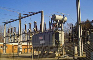 安装变压器设备基座的方法—撸撸片在线告诉你这样做：基础型钢埋设→撒运和检查接线安装→清理安装→调试。具体操作看看下面撸撸片在线电气总结：